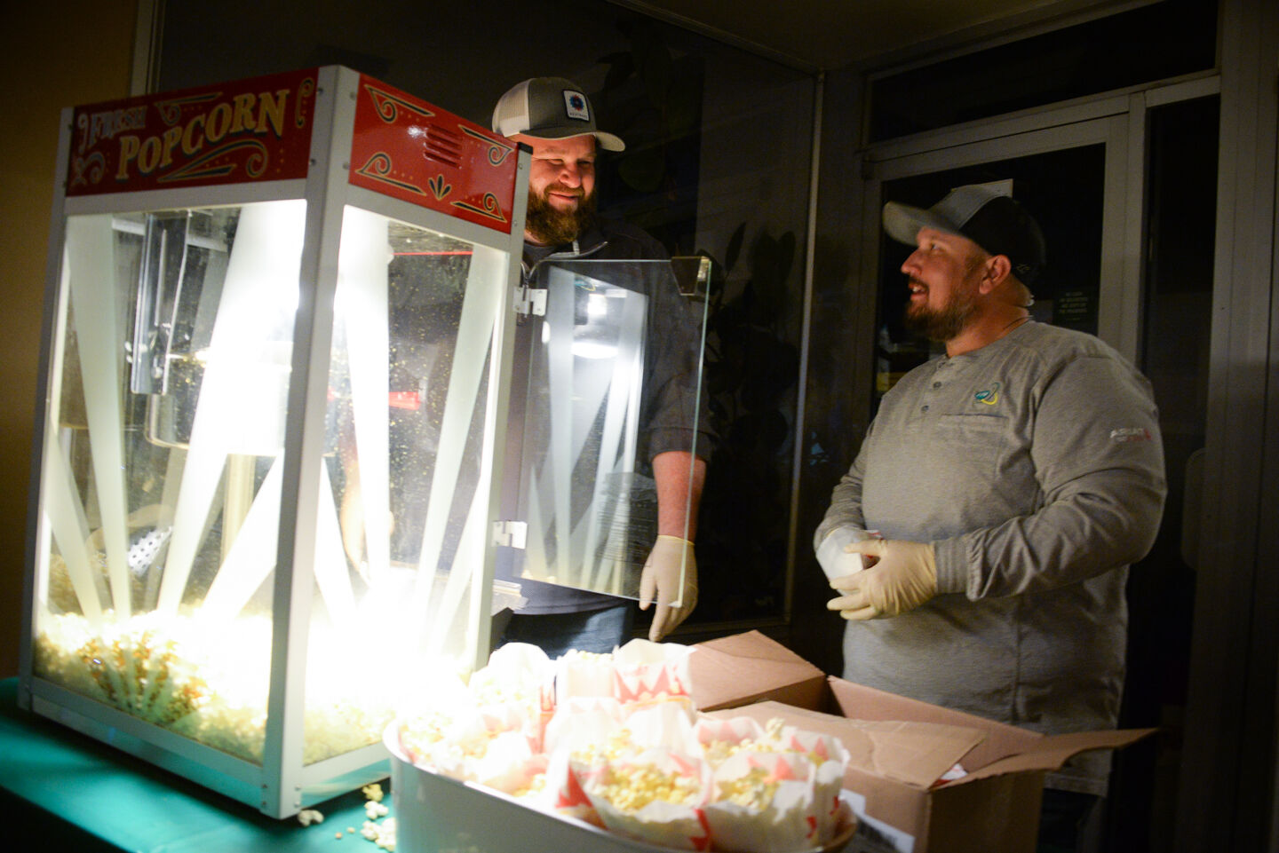 111022_Candlelight_hb_web-13.jpg